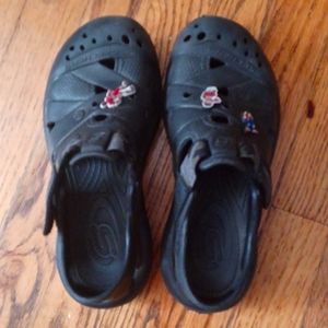 Skechure crocs